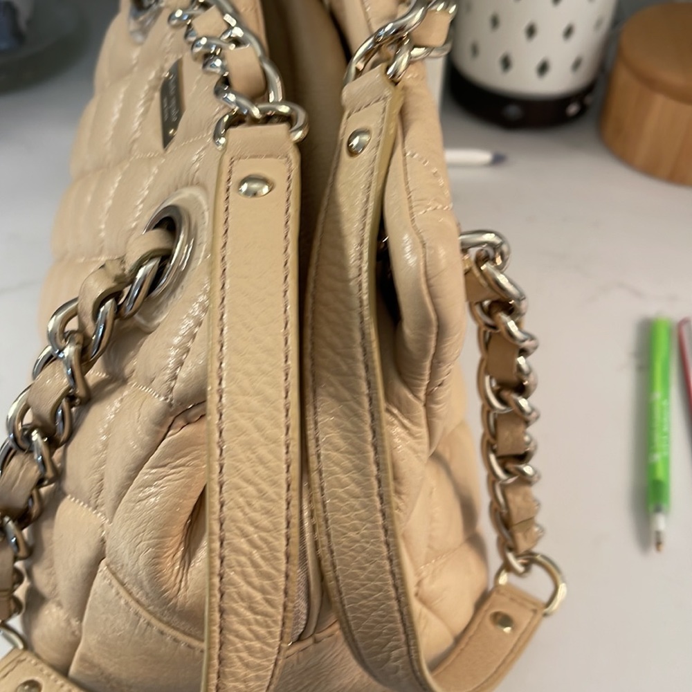 Kate Spade Cream Quilted leather handbag. - Picture 11 of 14
